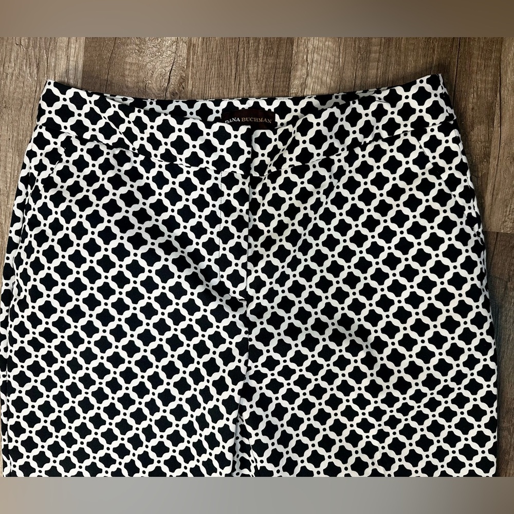 Dana Buchman Black and White Patterned Pants, Size 8 - Picture 3 of 10